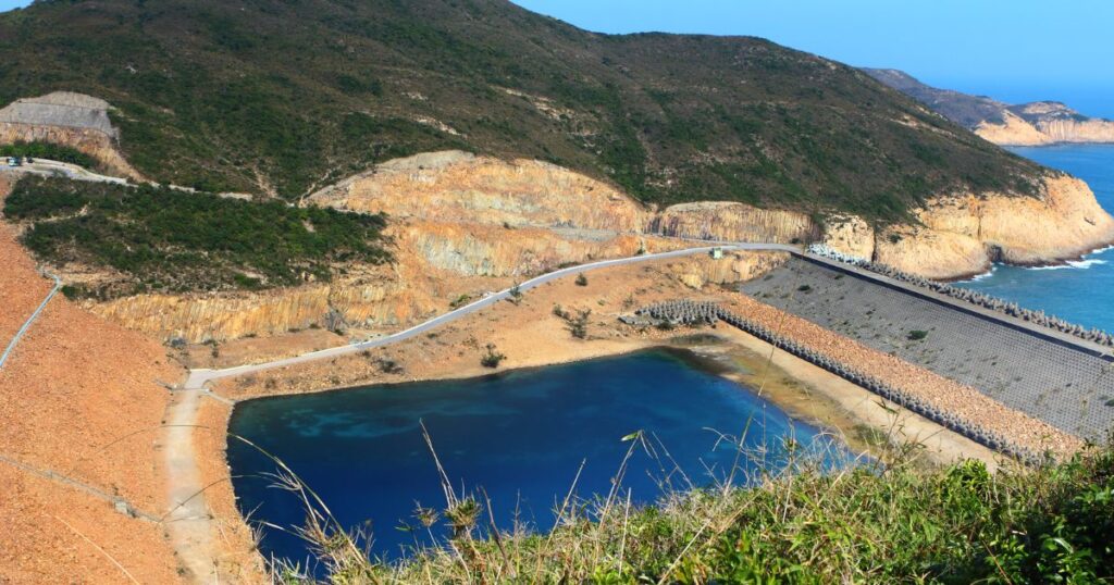 Geotecnologias aplicadas ao Zoneamento Geoambiental. Reprodução: canva