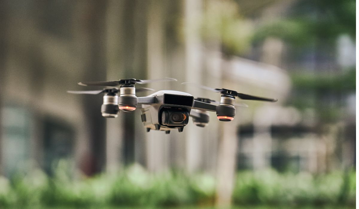 Aerolevantamento com Drone — Imagem: Canva/Reprodução Aerolevantamento com Drone — Imagem: Canva/Reprodução
