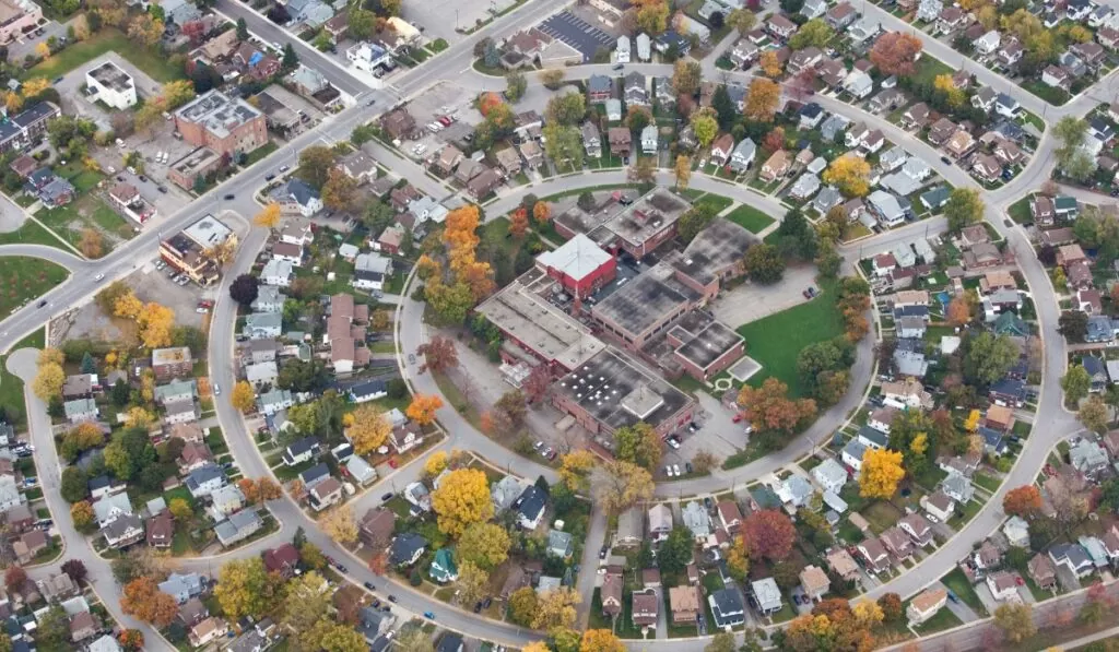 IBGE contribui para a representação do espaço geográfico — Imagem: Canva/Reprodução