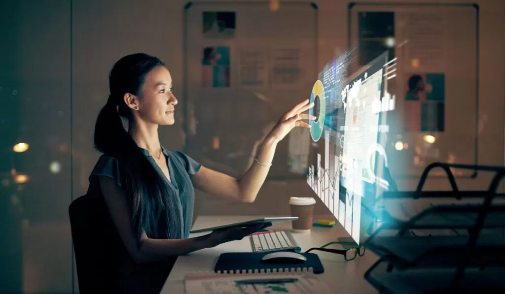 diferença entre ArcGIS Online e ArcGIS Enterprise — Imagem: Canva/Reprodução